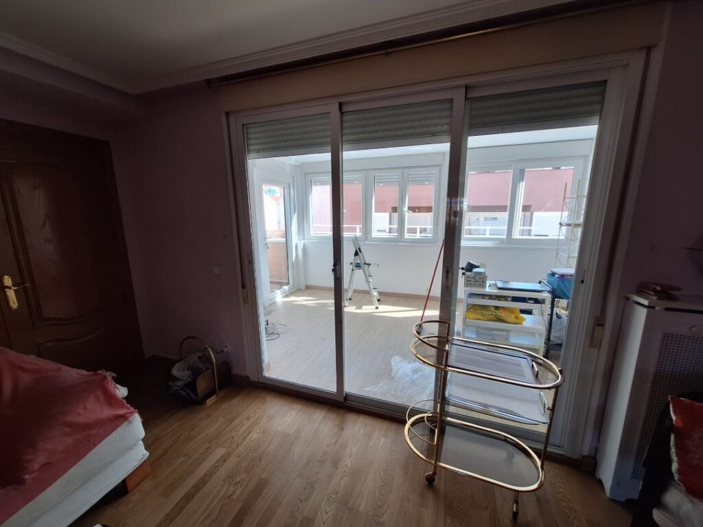Reforma en ático ganando una habitación
