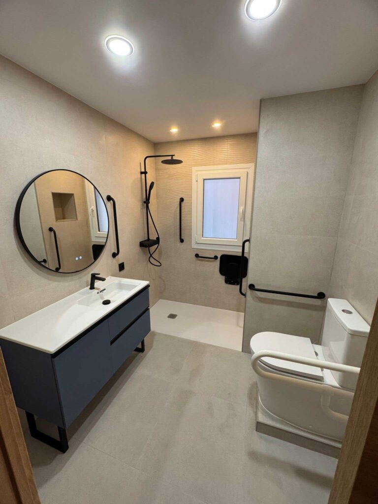reforma de baño adaptado después